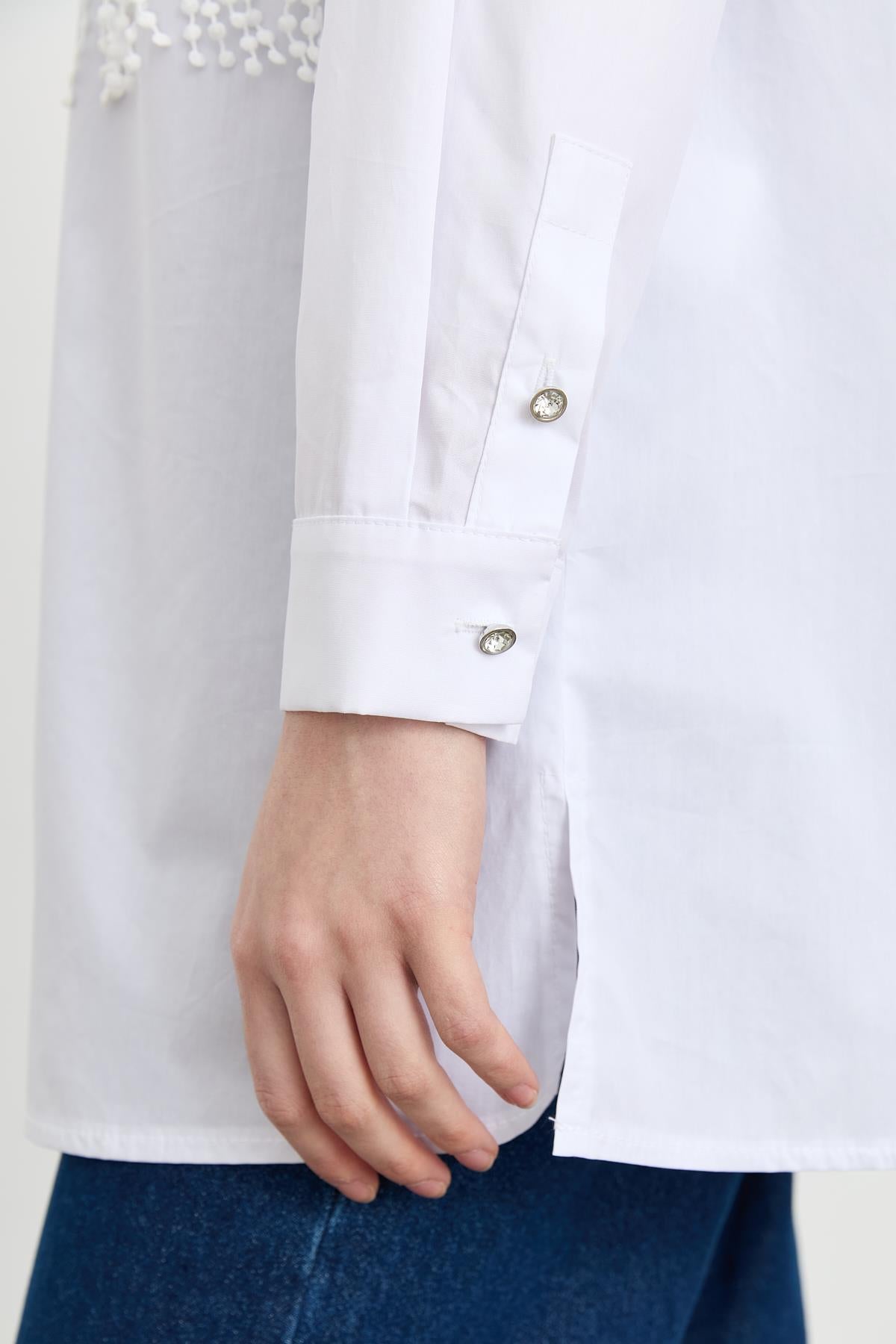 Asimetrik Detaylı Taş Aksesuarlı Poplin Tunik Beyaz