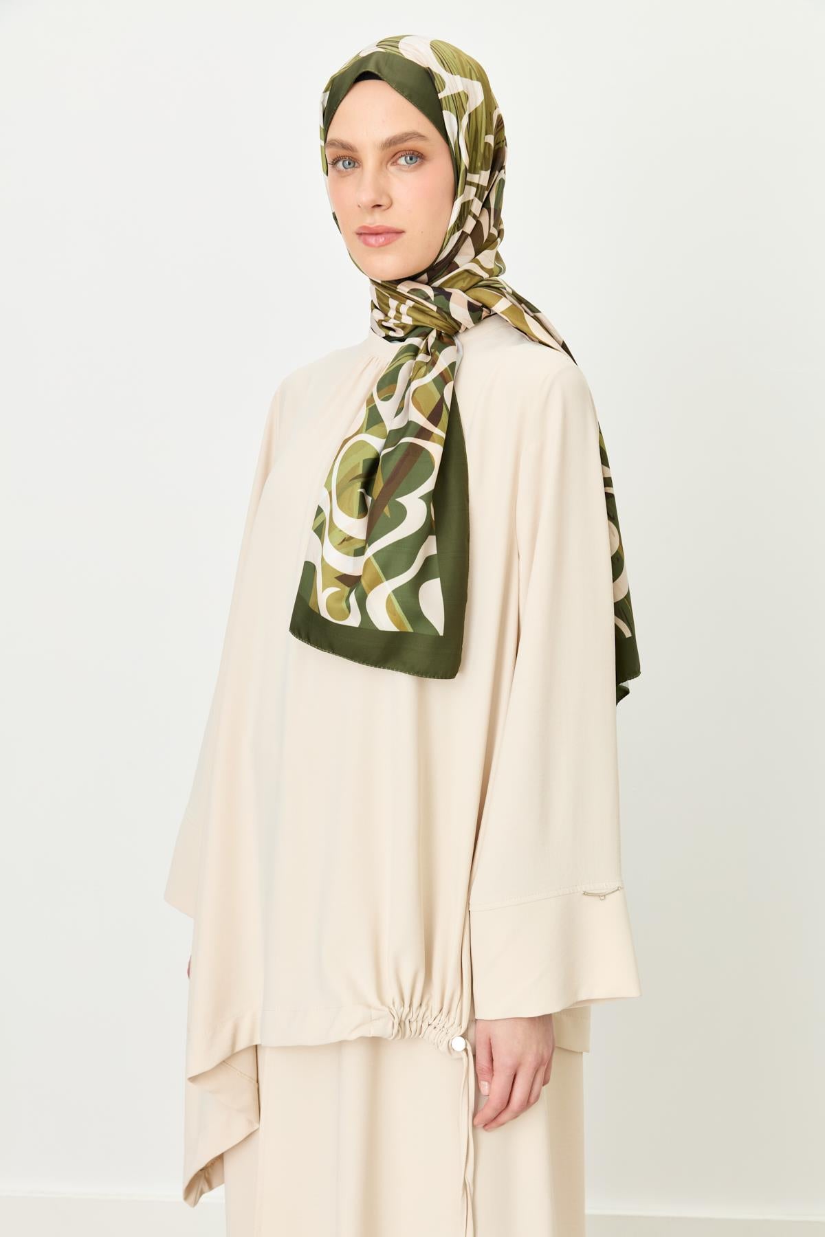 Parçalı Şerit Detaylı Pantolon Tunik Takım Bej