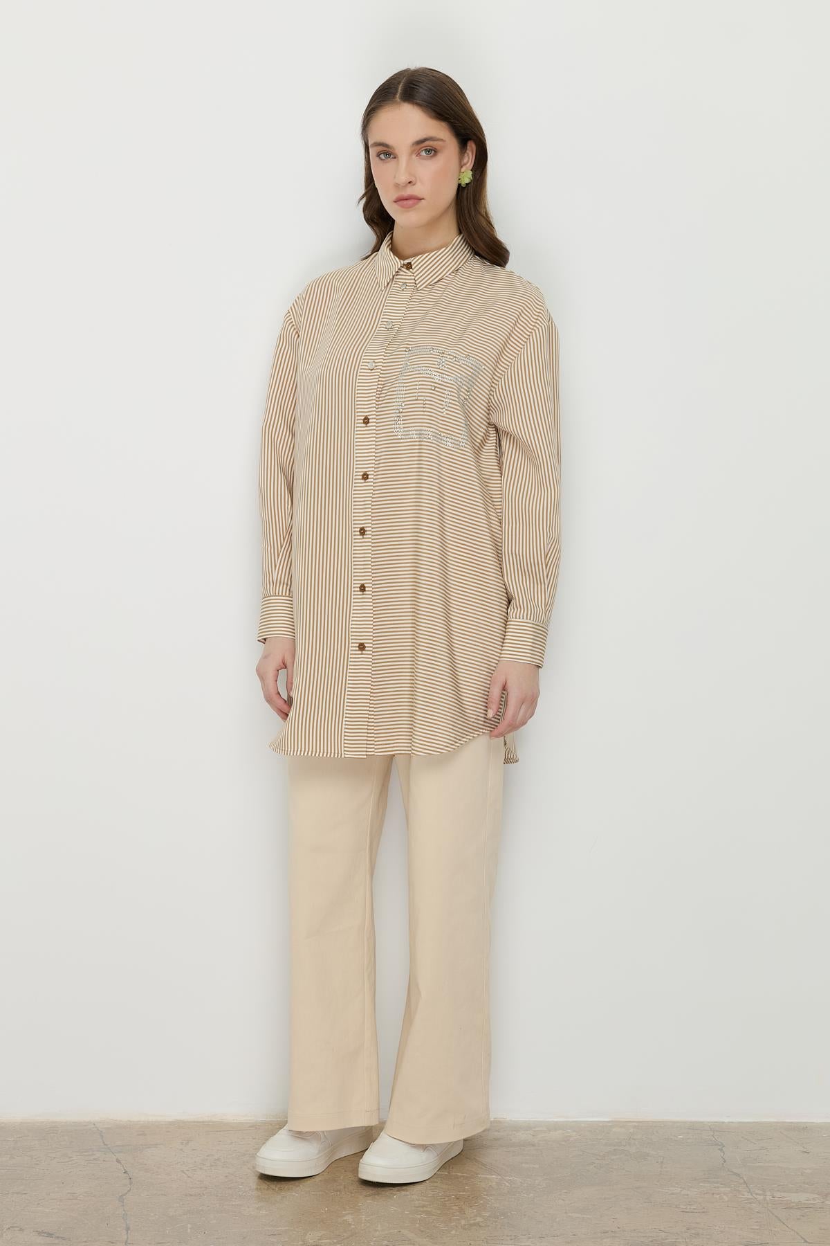 Taş Detaylı Gömlek Yaka Çizgili Tunik Camel