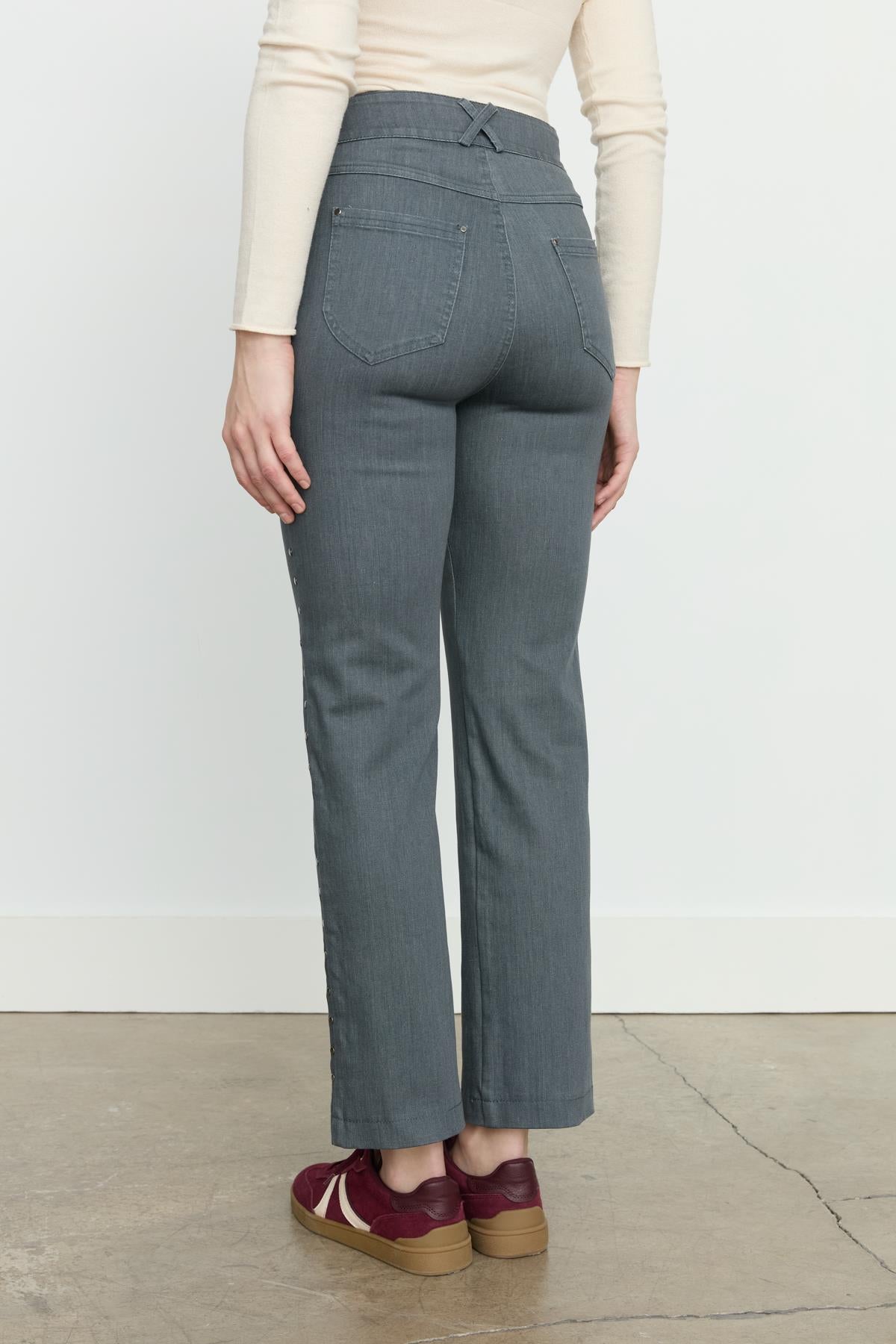 Yanları Zımbalı Düz Paça Denim Pantolon Füme